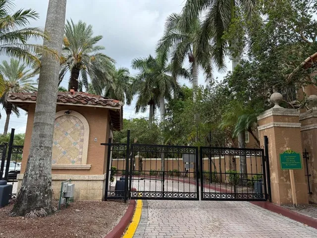 $1,650 | 4852 North State Road 7, Unit 204, Pompano Beach, FL 33073