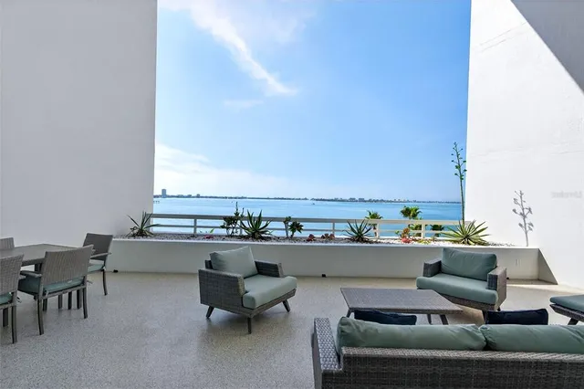 $1,399,000 | 888 Boulevard Of The Arts, Unit 605, Sarasota, FL 34236