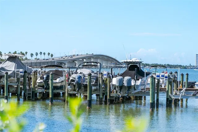 $1,399,000 | 888 Boulevard Of The Arts, Unit 605, Sarasota, FL 34236