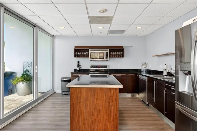 $1,399,000 | 888 Boulevard Of The Arts, Unit 605, Sarasota, FL 34236