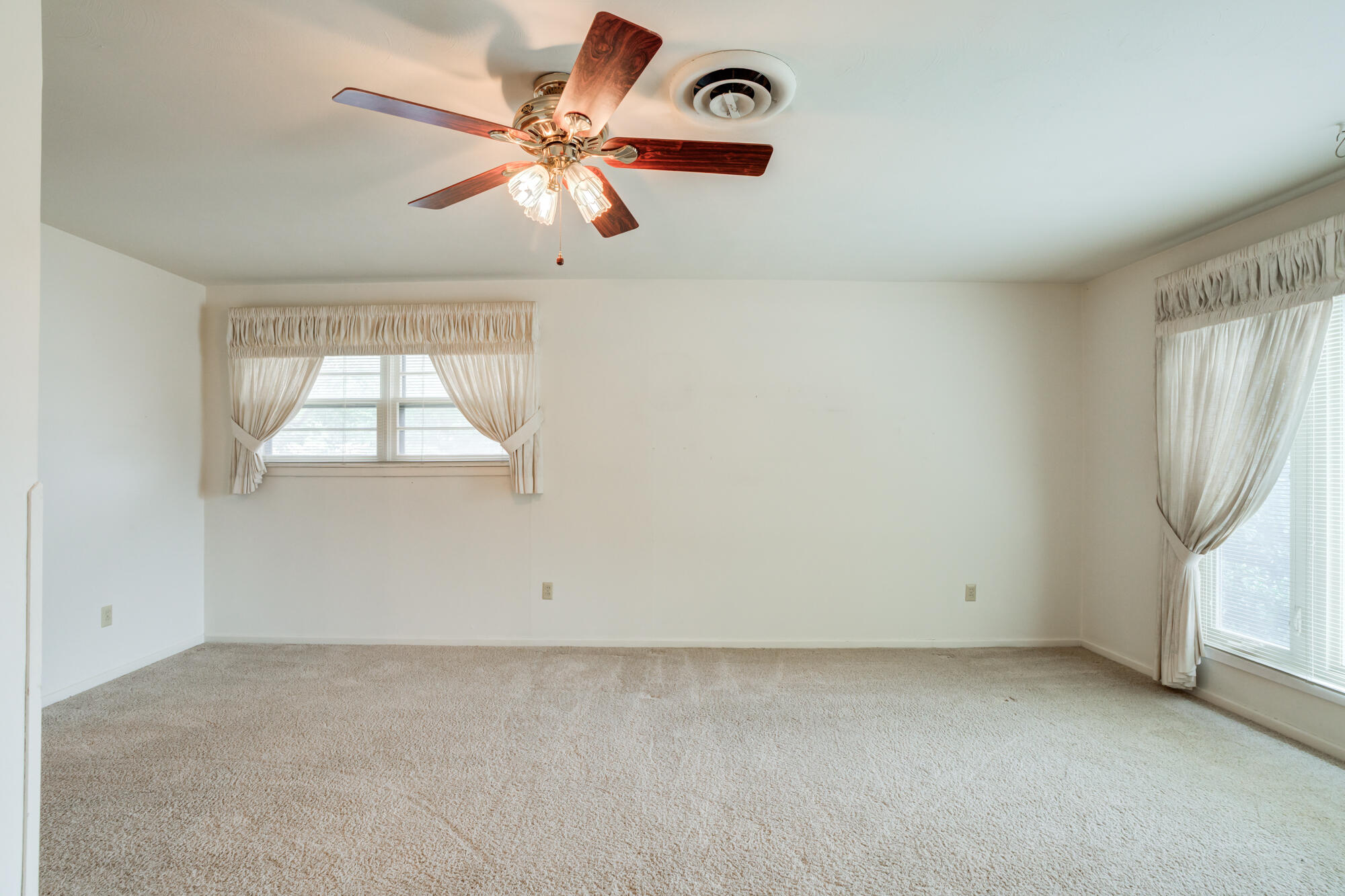 2302 55th Street Lubbock, TX 79412 - Photo 3 of 44 2302-55th-St_Lubbock-TX_24
