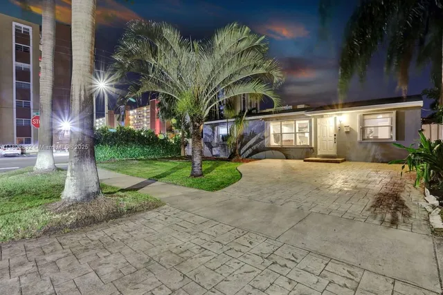 $824,000 | 1124 Northeast 6th Street, Hallandale Beach, FL 33009