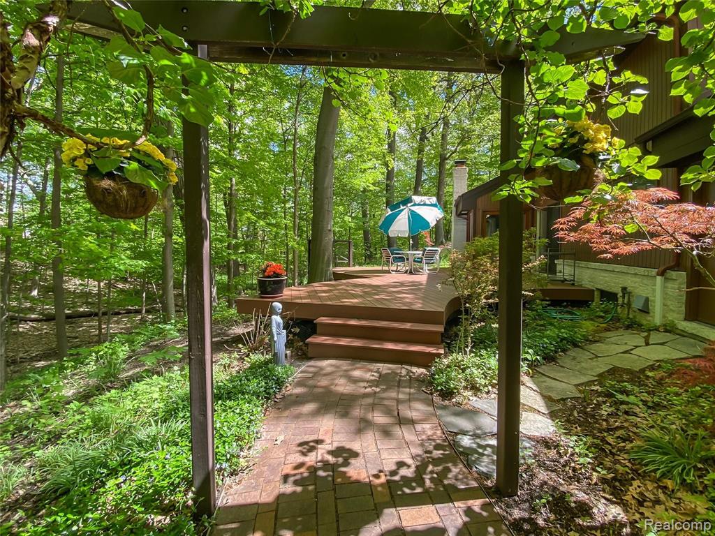 29000 Halsted Road Farmington Hills, MI 48331 - Photo 37 of 48