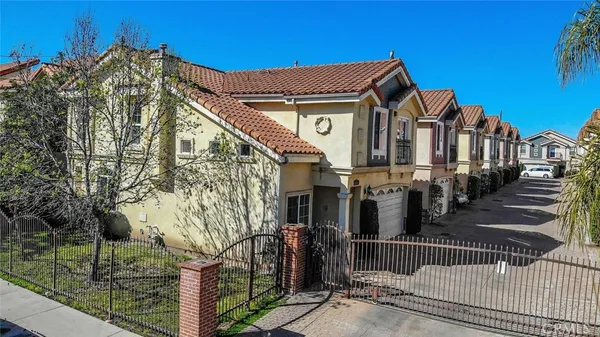 $4,500 | 13769-13969 Cordary Avenue, Hawthorne, CA 90250