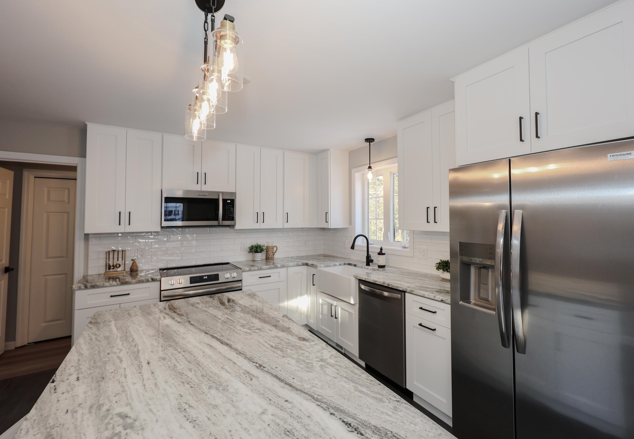 3 Pine Bluff Derry, NH 03038 - Photo 11 of 41