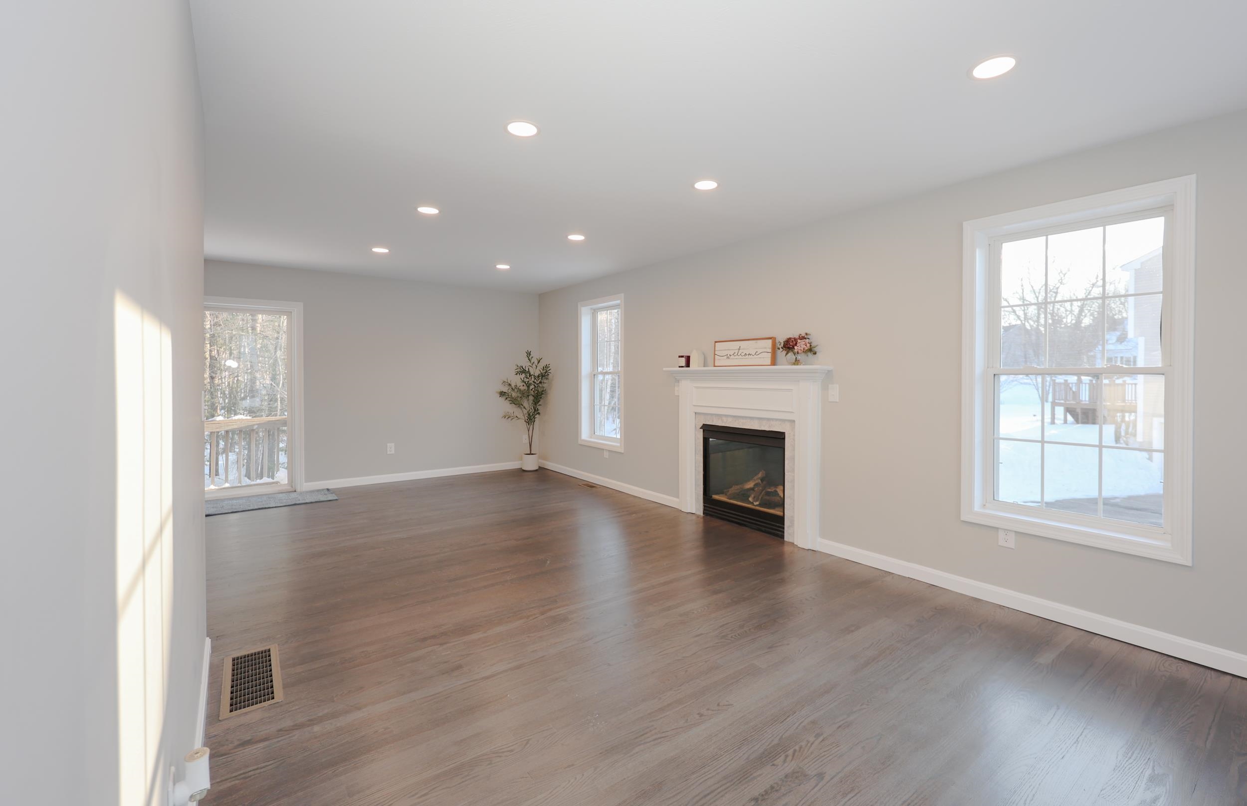 3 Pine Bluff Derry, NH 03038 - Photo 7 of 41