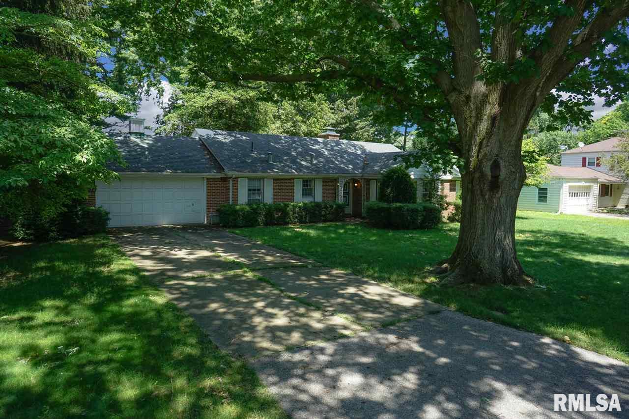 2041 Cherry Road Springfield, IL 62704 - Photo 4 of 36