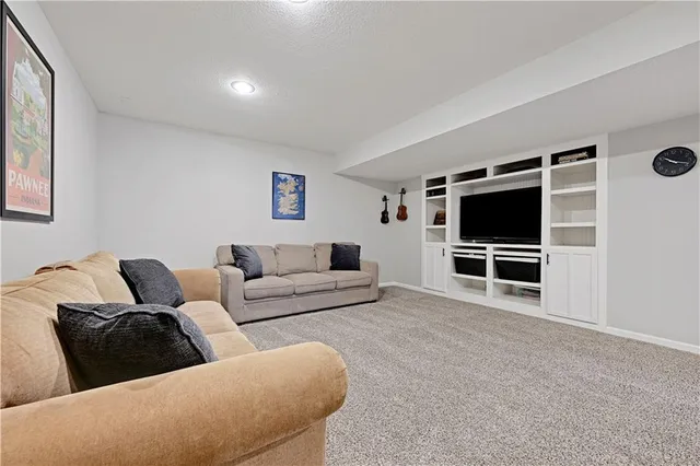 $450,000 | 345 Cates Court, Liberty, MO 64068