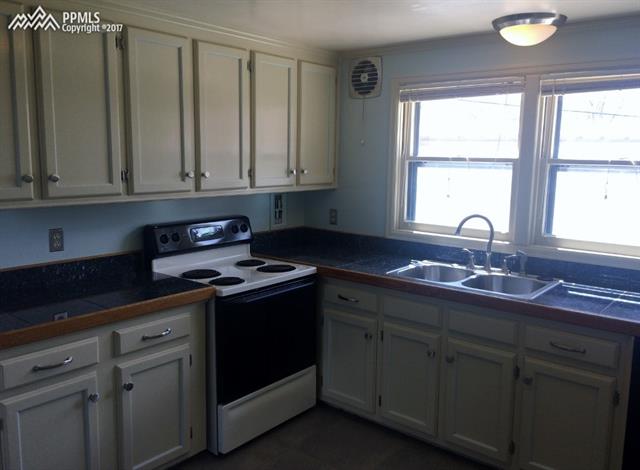 2435 Paseo Road, Unit 2 Colorado Springs, CO 80907 - Photo 4 of 15