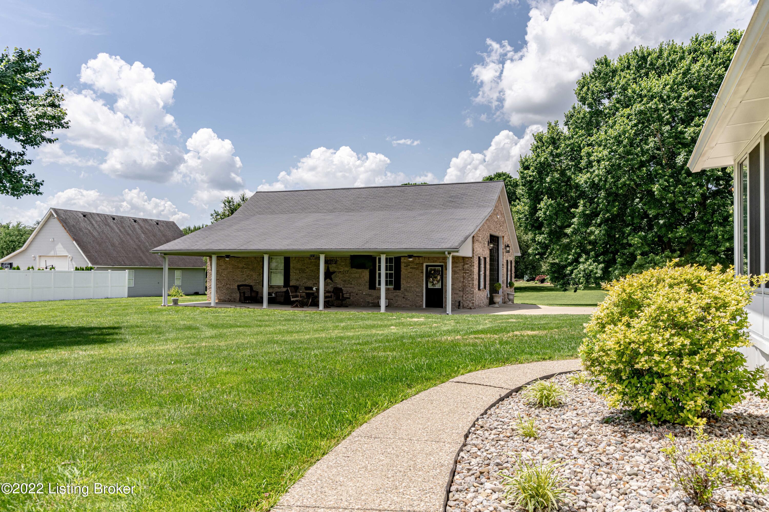 689 West Laurel River Road Shepherdsville, KY 40165 - Photo 33 of 129 DSC02239