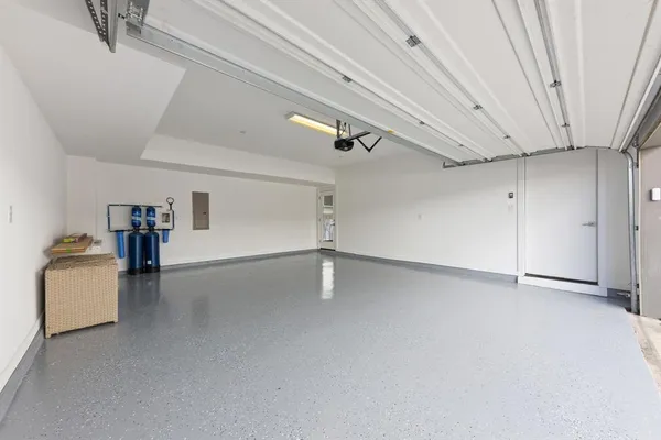 a view of a big room with closet and natural light