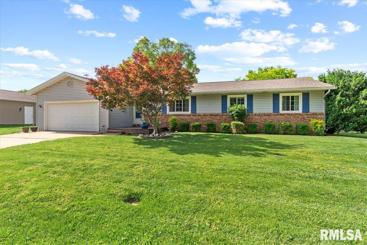 2605 Cardifs Avenue Springfield, IL 62704 - Photo 2 of 37