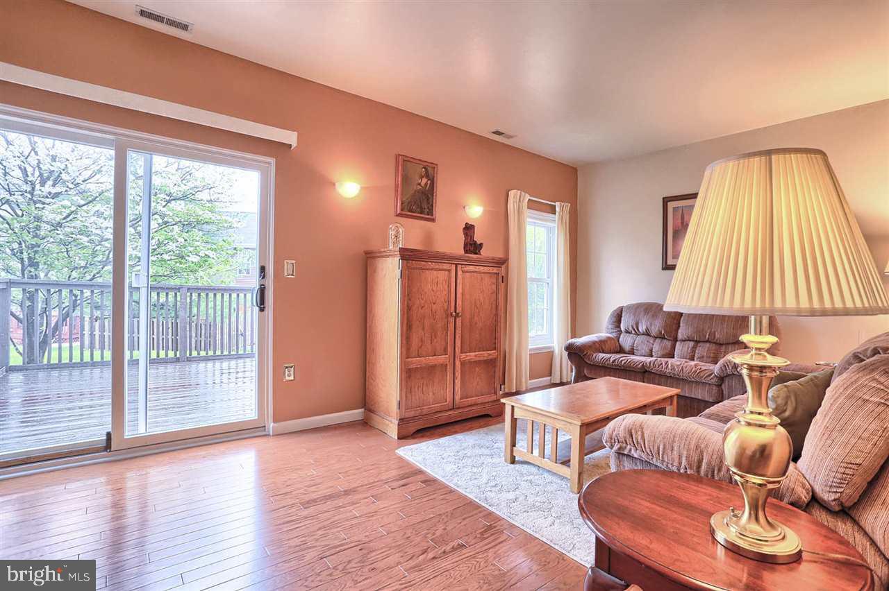 5437 Pond Road Harrisburg, PA 17111 - Photo 6 of 25 Gallery Image 6