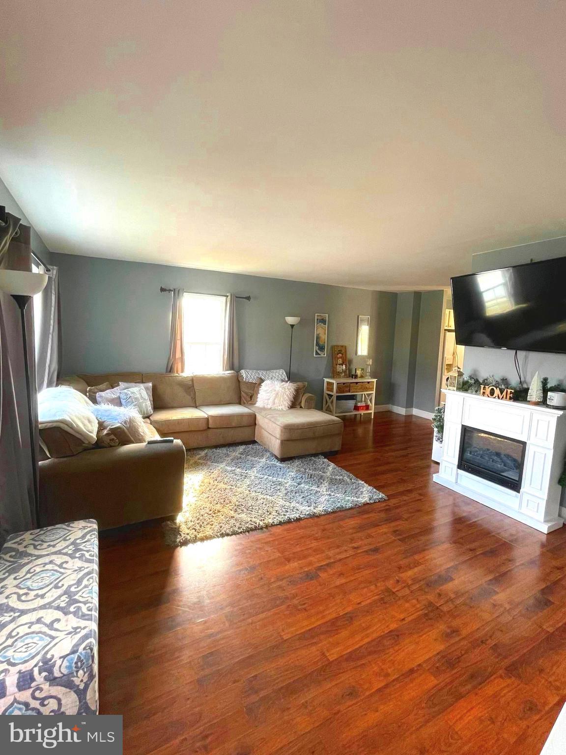 501 Ward Road Brookhaven, PA 19015 - Photo 2 of 26 Family Room