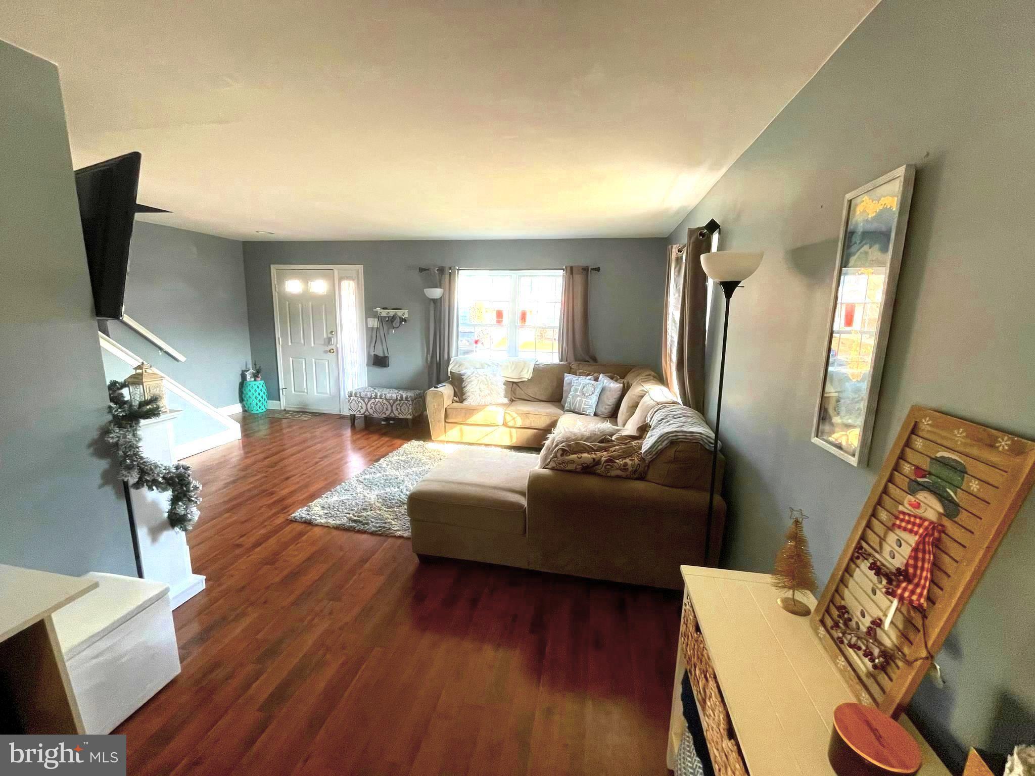501 Ward Road Brookhaven, PA 19015 - Photo 4 of 26 Family Room