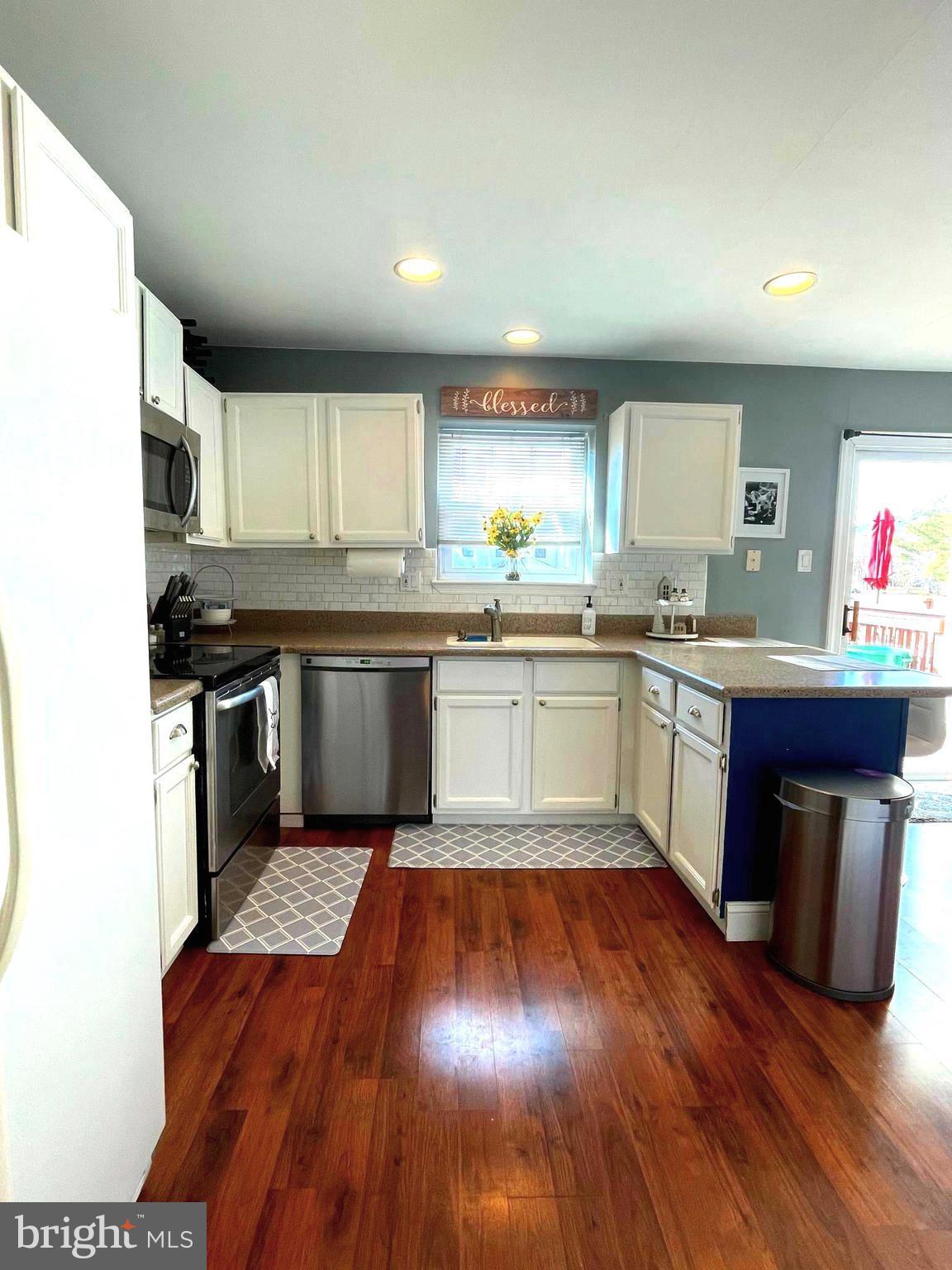 501 Ward Road Brookhaven, PA 19015 - Photo 6 of 26 Kitchen