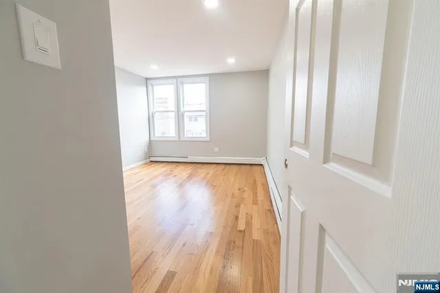 $599,999 | 586 North 11th Street, Newark, NJ 07107