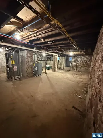 $599,999 | 586 North 11th Street, Newark, NJ 07107