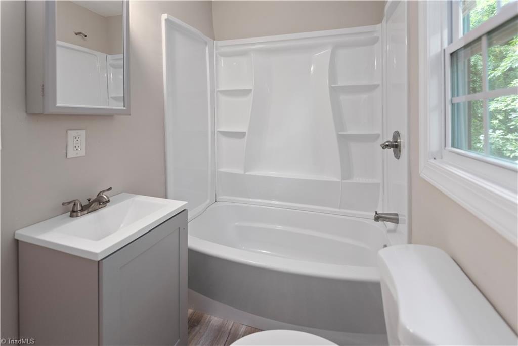 1107-1111 Hickory Chapel Road High Point, NC 27260 - Photo 16 of 18 Gallery Image 16