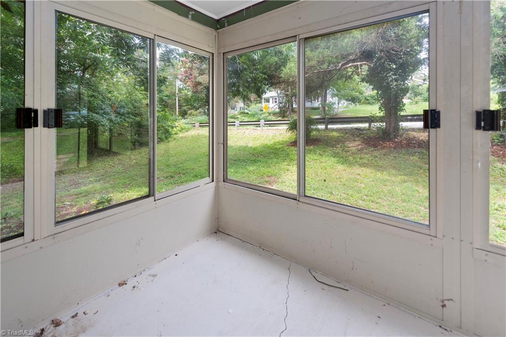 1107-1111 Hickory Chapel Road High Point, NC 27260 - Photo 5 of 18 Gallery Image 5