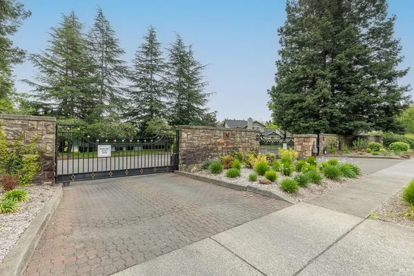 $859,000 | 12 Valley Club Circle, Napa, CA 94558