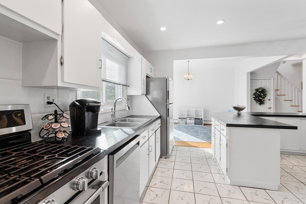 88 Park Road Lynn, MA 01904 - Photo 5 of 28 Gallery Image 5