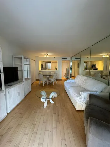 $3,200 | 540 Brickell Key Drive, Unit 1214, Miami, FL 33131