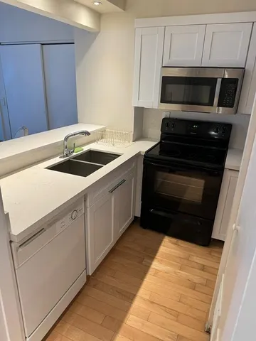 $3,200 | 540 Brickell Key Drive, Unit 1214, Miami, FL 33131