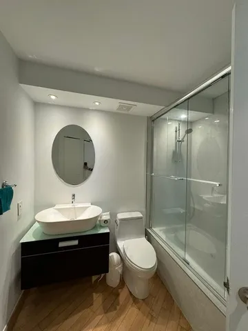 $3,200 | 540 Brickell Key Drive, Unit 1214, Miami, FL 33131