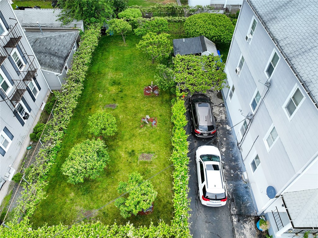 104 Bates Street Pawtucket, RI 02861 - Photo 7 of 46