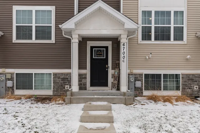 $264,900 | 6700 Linden Trail, Unit C, Wonder Lake, IL 60097