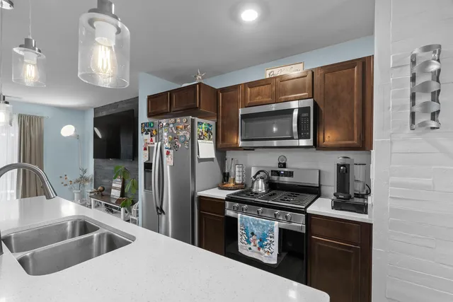 $264,900 | 6700 Linden Trail, Unit C, Wonder Lake, IL 60097