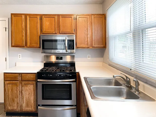 $1,800 | 1409 South Palmer Avenue, Bloomington, IN 47401