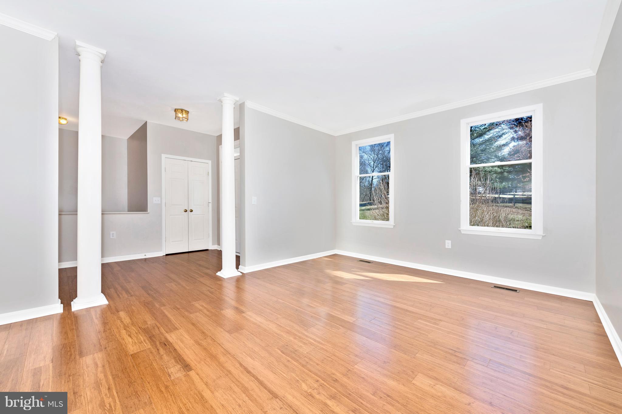 2338 Prices Distillery Road Clarksburg, MD 20871 - Photo 3 of 30 Living Room