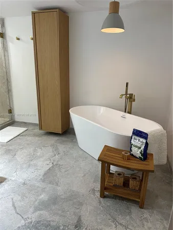 $3,100 | 1865 South Ocean Drive, Unit 14N, Hallandale Beach, FL 33009