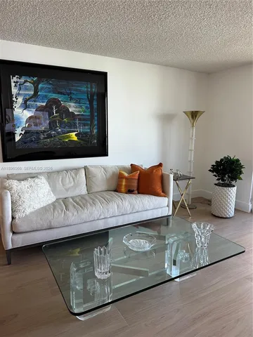 $3,100 | 1865 South Ocean Drive, Unit 14N, Hallandale Beach, FL 33009