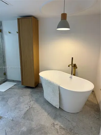 $3,100 | 1865 South Ocean Drive, Unit 14N, Hallandale Beach, FL 33009