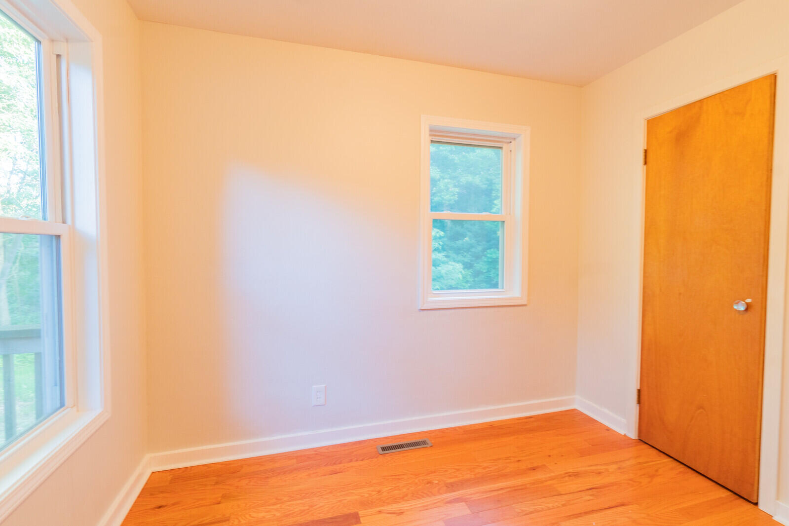 1755 Hilt Road Muskegon, MI 49445 - Photo 14 of 38 09_Home6_mls