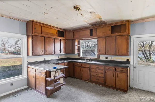 $48,000 | 307 North Park Street, Hardin, IL 62047