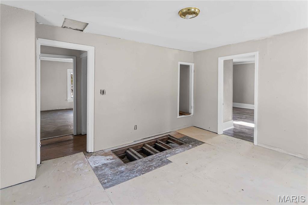 307 North Park Street Hardin, IL 62047 - Photo 22 of 35