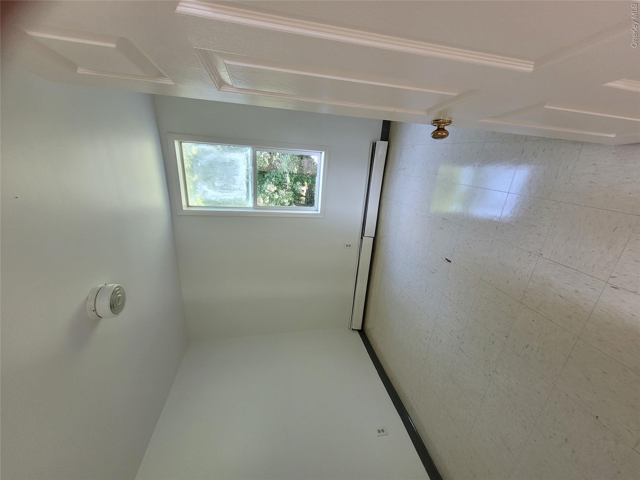 11 Fallkill Avenue Poughkeepsie, NY 12601 - Photo 5 of 7