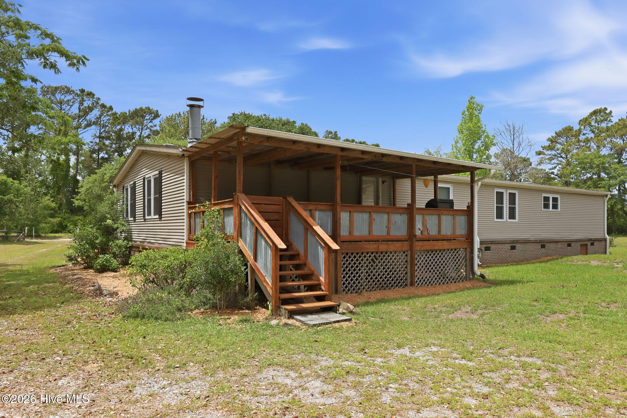157 Hall Road Newport, NC 28570 - Photo 3 of 46 2-web-or-mls-IMG_7935