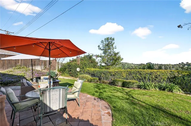 a view of an outdoor space