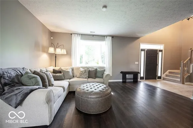 $2,200 | 6830 Antelope Drive, Indianapolis, IN 46278