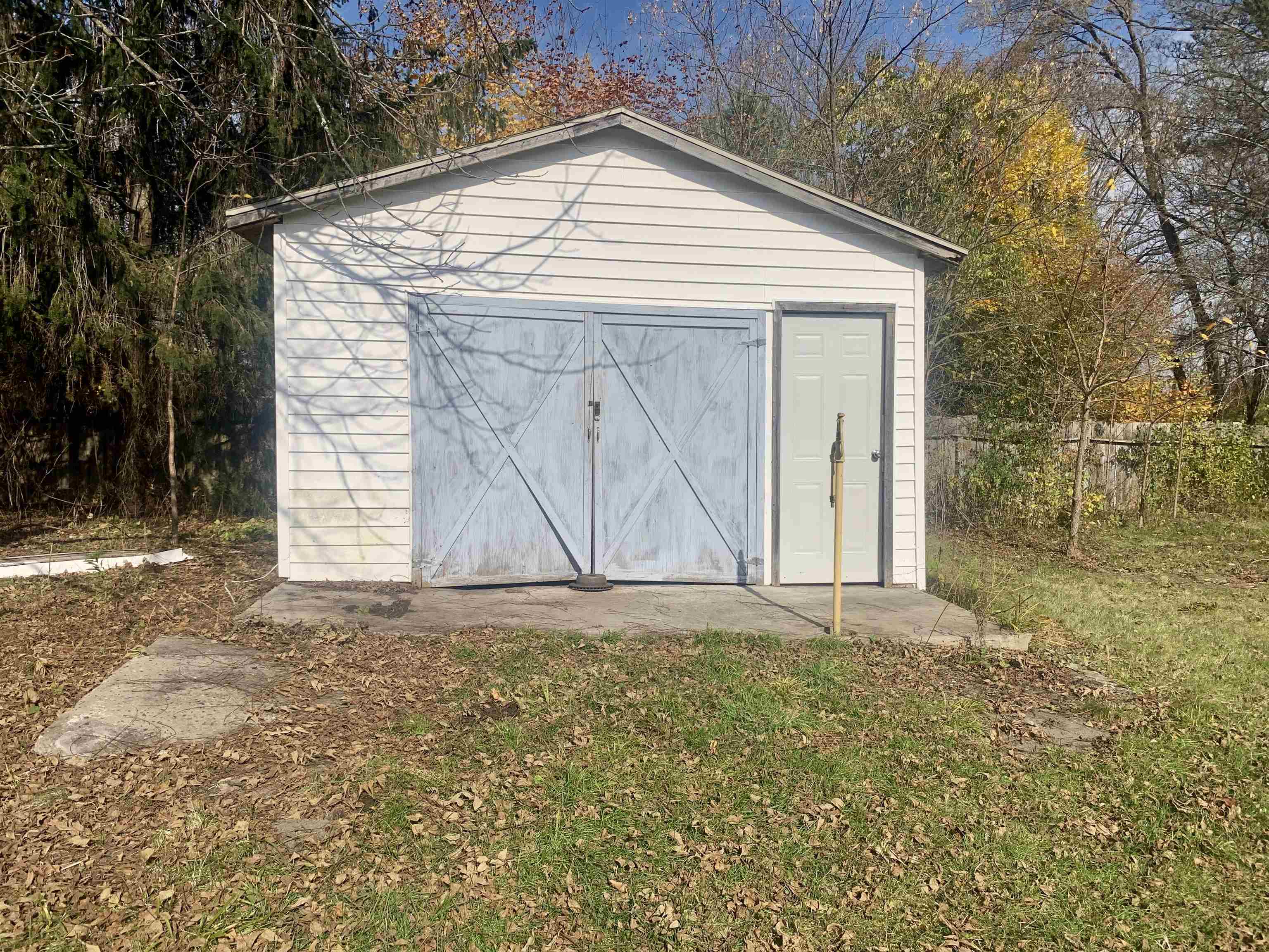 1995 East Stewart Road Midland, MI 48640 - Photo 16 of 16