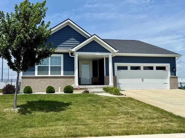 $355,000 | 1743 Spartan Drive, Chatham, IL 62629
