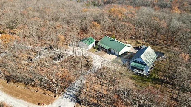 $540,000 | 26644 Magnolia Lane, Clinton, MO 64735