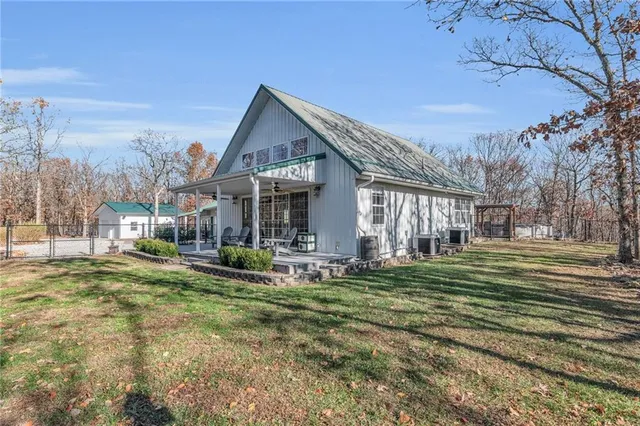 $540,000 | 26644 Magnolia Lane, Clinton, MO 64735