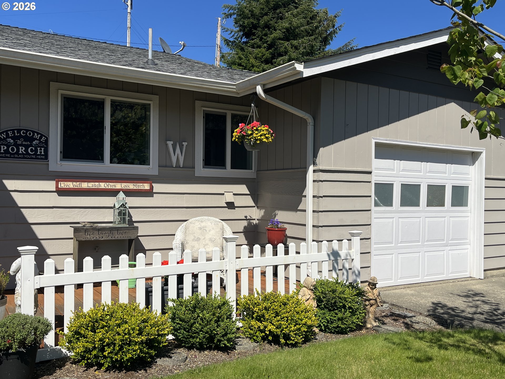 2321 Arthur Drive Reedsport, OR 97467 - Photo 3 of 38