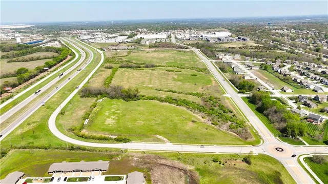 $3,420,000 | 300 Dean Avenue, Raymore, MO 64083